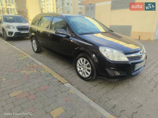 Черный Опель Астра, объемом двигателя 1.6 л и пробегом 281 тыс. км за 5150 $, фото 5 на Automoto.ua