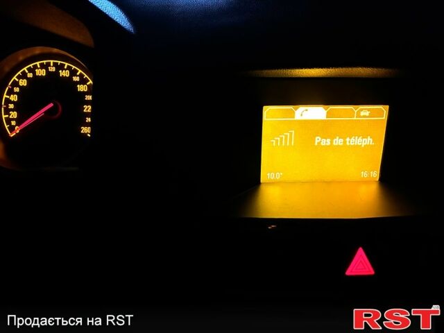 Черный Опель Астра, объемом двигателя 1.6 л и пробегом 218 тыс. км за 5500 $, фото 6 на Automoto.ua