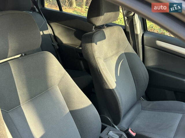 Чорний Опель Астра, об'ємом двигуна 1.3 л та пробігом 297 тис. км за 3999 $, фото 19 на Automoto.ua