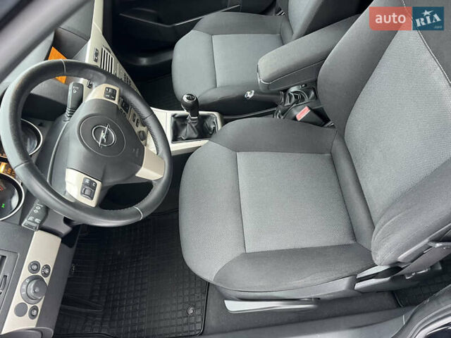 Чорний Опель Астра, об'ємом двигуна 1.6 л та пробігом 243 тис. км за 4750 $, фото 17 на Automoto.ua