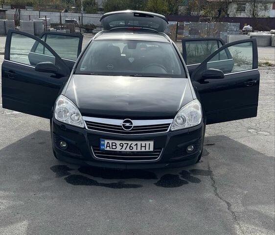 Опель Астра 2007 в Жмеренке на Automoto.ua Черный Опель Астра, объемом двигателя 1.6 л и пробегом 233 тыс. км за 4300 $, фото 1 на Automoto.ua