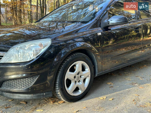 Чорний Опель Астра, об'ємом двигуна 1.3 л та пробігом 297 тис. км за 3999 $, фото 3 на Automoto.ua