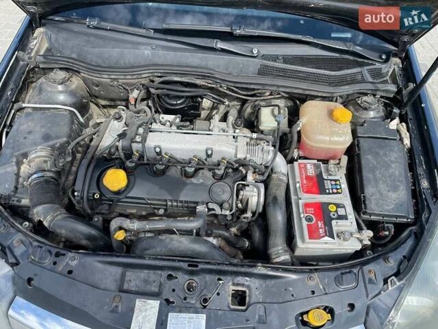 Черный Опель Астра, объемом двигателя 1.91 л и пробегом 242 тыс. км за 4500 $, фото 12 на Automoto.ua