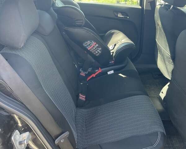 Черный Опель Астра, объемом двигателя 1.91 л и пробегом 310 тыс. км за 5050 $, фото 4 на Automoto.ua