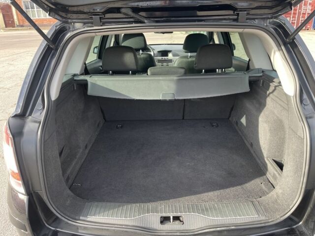 Черный Опель Астра, объемом двигателя 1.6 л и пробегом 239 тыс. км за 5350 $, фото 9 на Automoto.ua