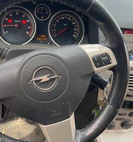 Опель Астра 2007 в Жмеренке на Automoto.ua Черный Опель Астра, объемом двигателя 1.6 л и пробегом 233 тыс. км за 4300 $, фото 5 на Automoto.ua