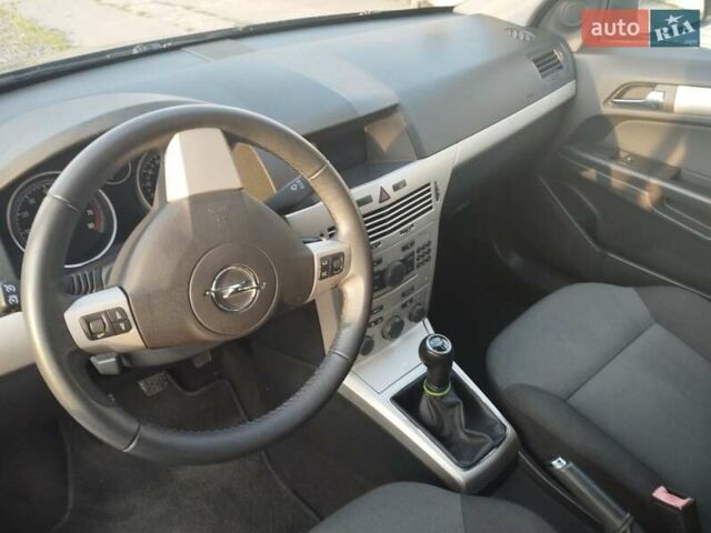 Черный Опель Астра, объемом двигателя 0 л и пробегом 211 тыс. км за 5200 $, фото 11 на Automoto.ua