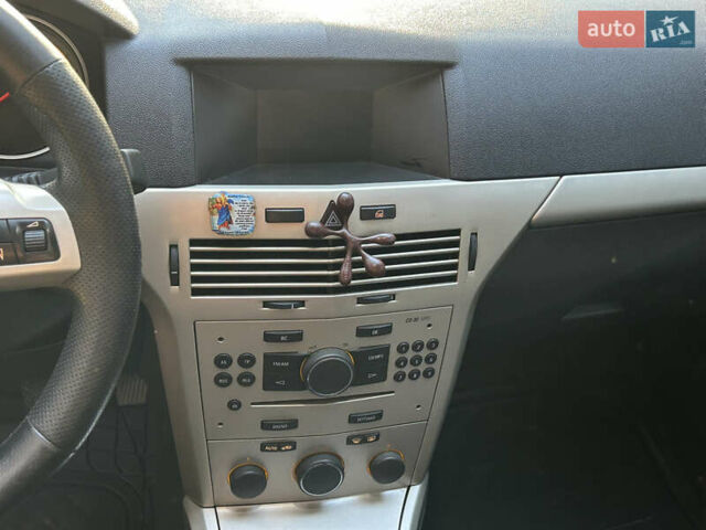 Чорний Опель Астра, об'ємом двигуна 1.3 л та пробігом 297 тис. км за 3999 $, фото 33 на Automoto.ua