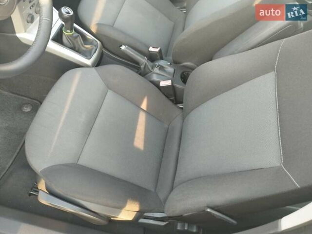 Черный Опель Астра, объемом двигателя 0 л и пробегом 211 тыс. км за 5200 $, фото 12 на Automoto.ua