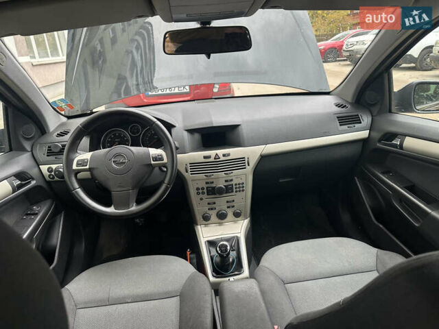 Черный Опель Астра, объемом двигателя 0 л и пробегом 260 тыс. км за 5700 $, фото 10 на Automoto.ua