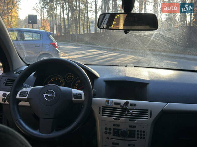 Чорний Опель Астра, об'ємом двигуна 1.3 л та пробігом 297 тис. км за 3999 $, фото 34 на Automoto.ua