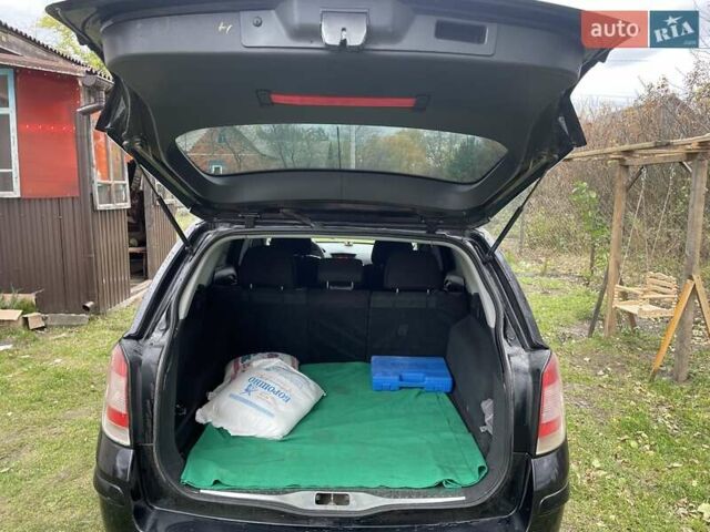 Черный Опель Астра, объемом двигателя 1.6 л и пробегом 272 тыс. км за 5100 $, фото 5 на Automoto.ua