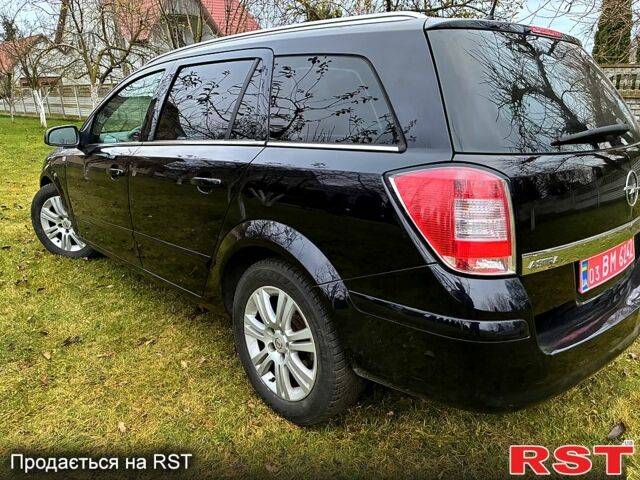 Черный Опель Астра, объемом двигателя 1.6 л и пробегом 218 тыс. км за 5500 $, фото 1 на Automoto.ua