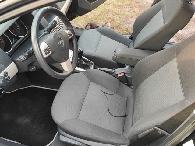 Чорний Опель Астра, об'ємом двигуна 1.8 л та пробігом 202 тис. км за 5500 $, фото 2 на Automoto.ua