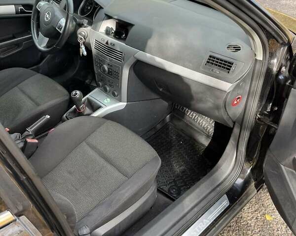 Чорний Опель Астра, об'ємом двигуна 1.6 л та пробігом 200 тис. км за 5000 $, фото 20 на Automoto.ua