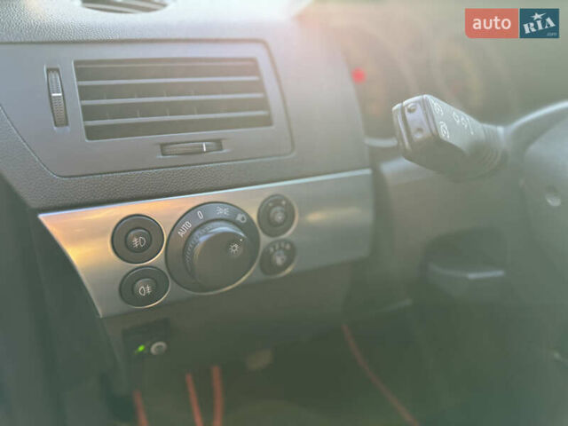 Чорний Опель Астра, об'ємом двигуна 1.8 л та пробігом 270 тис. км за 5600 $, фото 16 на Automoto.ua