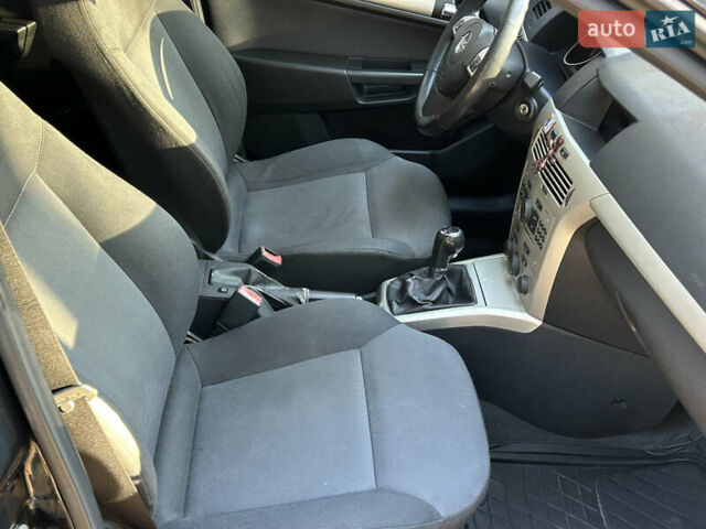 Чорний Опель Астра, об'ємом двигуна 1.3 л та пробігом 297 тис. км за 3999 $, фото 20 на Automoto.ua