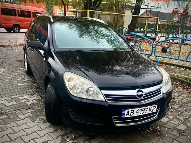 Черный Опель Астра, объемом двигателя 1.6 л и пробегом 221 тыс. км за 4800 $, фото 2 на Automoto.ua