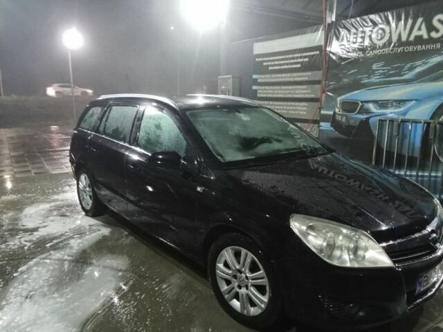 Черный Опель Астра, объемом двигателя 1.7 л и пробегом 199 тыс. км за 3700 $, фото 6 на Automoto.ua