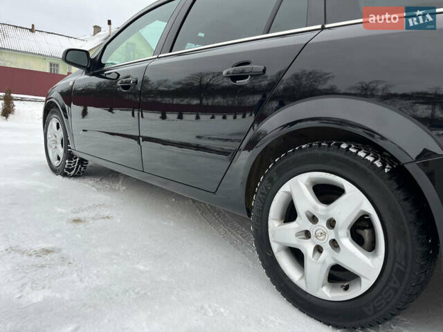 Чорний Опель Астра, об'ємом двигуна 1.6 л та пробігом 243 тис. км за 4750 $, фото 10 на Automoto.ua