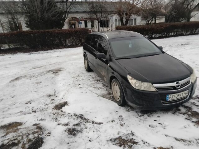 Чорний Опель Астра, об'ємом двигуна 1.6 л та пробігом 220 тис. км за 4731 $, фото 2 на Automoto.ua