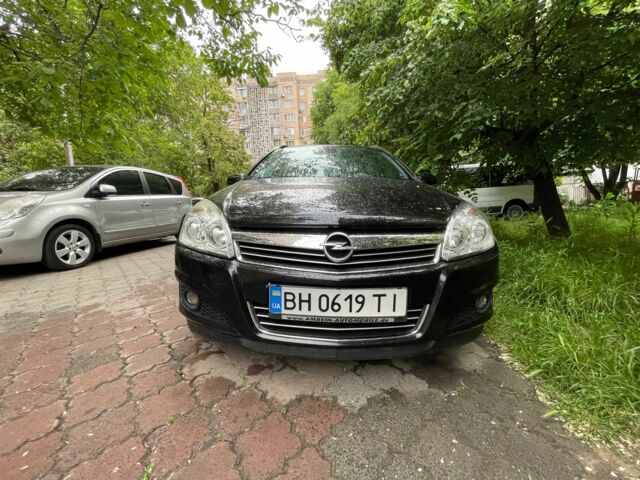 Черный Опель Астра, объемом двигателя 1.6 л и пробегом 264 тыс. км за 5000 $, фото 2 на Automoto.ua