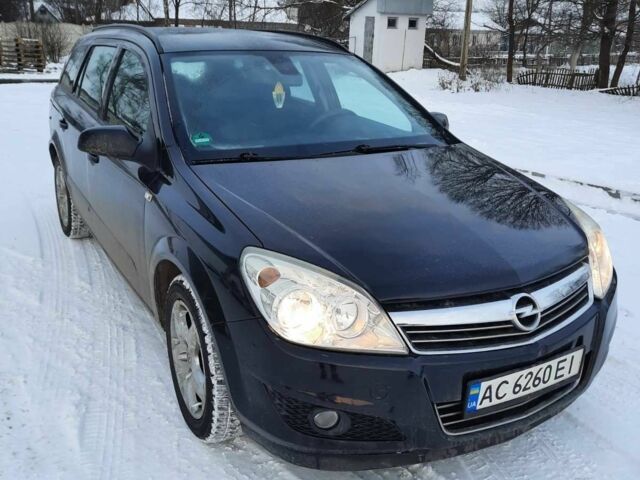Черный Опель Астра, объемом двигателя 1.6 л и пробегом 240 тыс. км за 4350 $, фото 2 на Automoto.ua