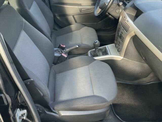 Чорний Опель Астра, об'ємом двигуна 1.6 л та пробігом 200 тис. км за 5900 $, фото 21 на Automoto.ua