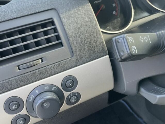 Чорний Опель Астра, об'ємом двигуна 1.6 л та пробігом 200 тис. км за 5900 $, фото 19 на Automoto.ua