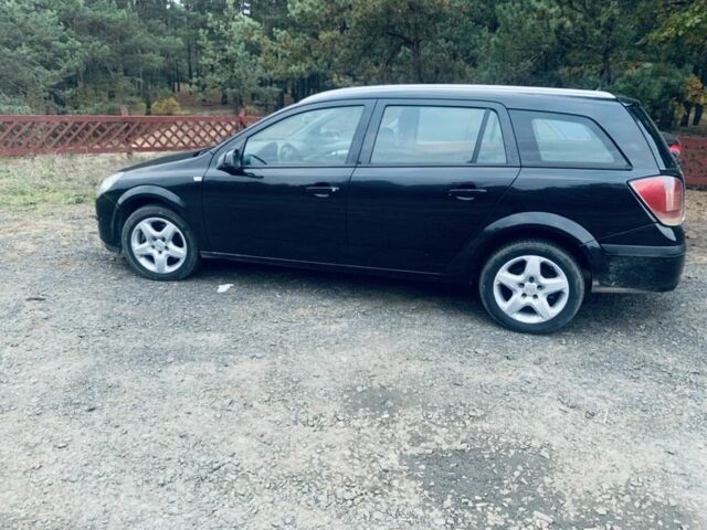 Чорний Опель Астра, об'ємом двигуна 1.9 л та пробігом 300 тис. км за 2200 $, фото 1 на Automoto.ua