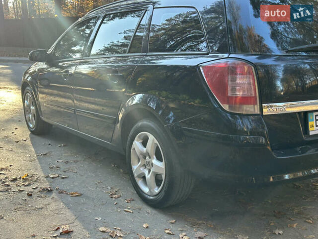 Чорний Опель Астра, об'ємом двигуна 1.3 л та пробігом 297 тис. км за 3999 $, фото 5 на Automoto.ua