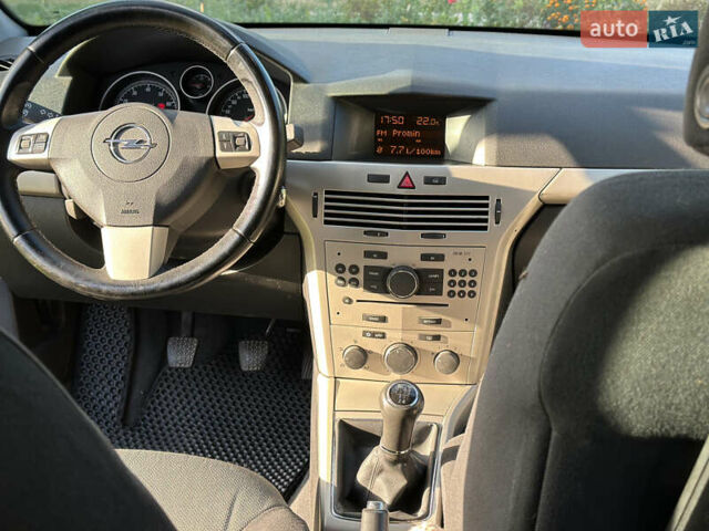 Чорний Опель Астра, об'ємом двигуна 1.6 л та пробігом 273 тис. км за 5200 $, фото 20 на Automoto.ua