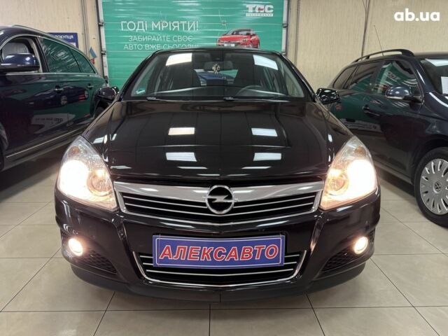 Черный Опель Астра, объемом двигателя 0 л и пробегом 219 тыс. км за 5900 $, фото 3 на Automoto.ua