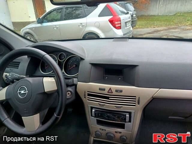 Чорний Опель Астра, об'ємом двигуна 1.6 л та пробігом 227 тис. км за 5100 $, фото 7 на Automoto.ua