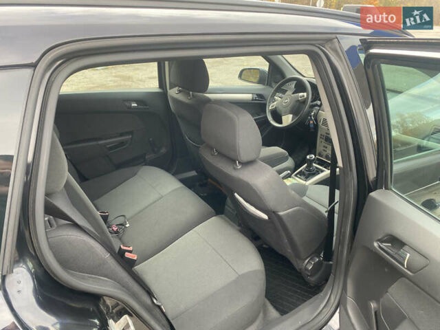 Опель Астра 2007 в Тернополе на Automoto.ua Черный Опель Астра, объемом двигателя 1.6 л и пробегом 245 тыс. км за 5500 $, фото 9 на Automoto.ua