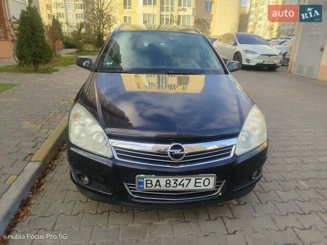 Черный Опель Астра, объемом двигателя 1.6 л и пробегом 281 тыс. км за 5150 $, фото 4 на Automoto.ua