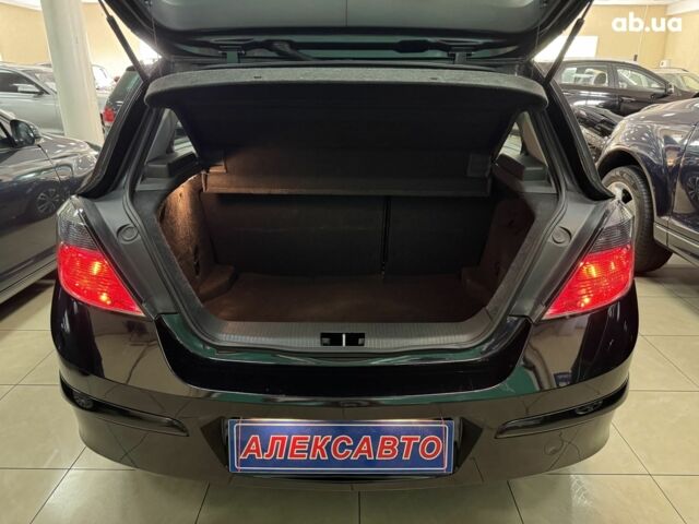 Черный Опель Астра, объемом двигателя 0 л и пробегом 219 тыс. км за 5900 $, фото 2 на Automoto.ua