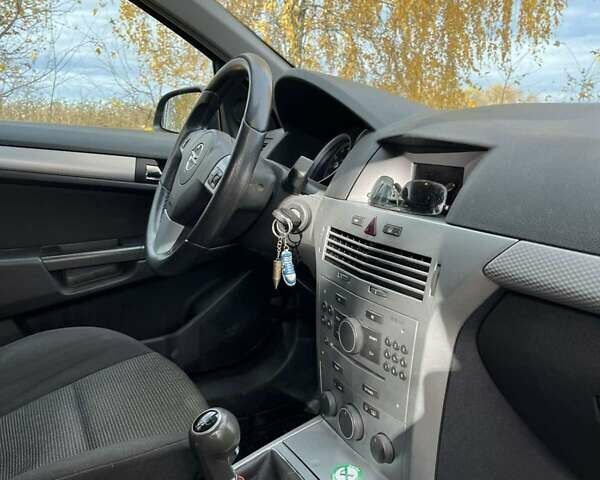 Чорний Опель Астра, об'ємом двигуна 1.6 л та пробігом 200 тис. км за 5000 $, фото 10 на Automoto.ua