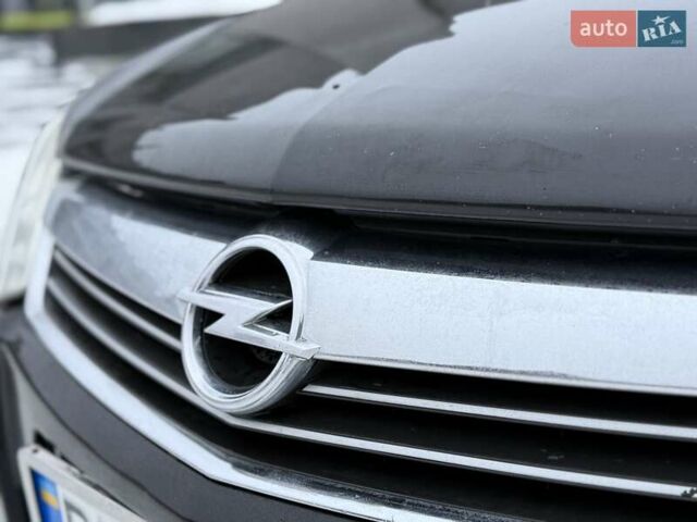 Черный Опель Астра, объемом двигателя 1.91 л и пробегом 280 тыс. км за 4450 $, фото 6 на Automoto.ua