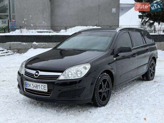 Черный Опель Астра, объемом двигателя 1.91 л и пробегом 280 тыс. км за 4450 $, фото 1 на Automoto.ua