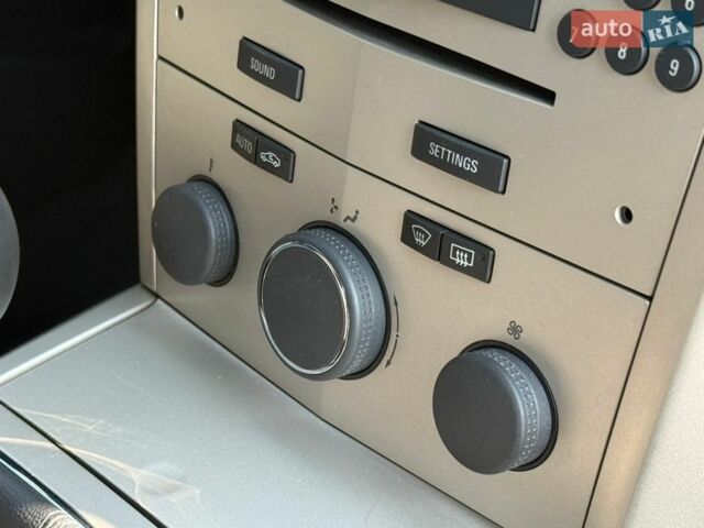 Черный Опель Астра, объемом двигателя 1.8 л и пробегом 189 тыс. км за 4850 $, фото 38 на Automoto.ua