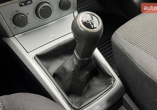 Чорний Опель Астра, об'ємом двигуна 1.8 л та пробігом 169 тис. км за 5650 $, фото 21 на Automoto.ua