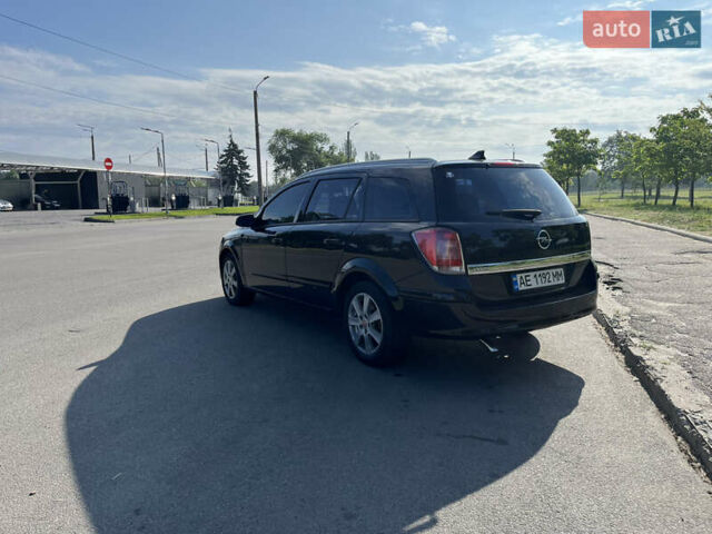 Черный Опель Астра, объемом двигателя 1.6 л и пробегом 250 тыс. км за 4900 $, фото 13 на Automoto.ua
