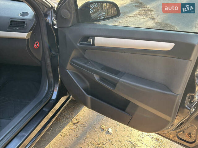 Чорний Опель Астра, об'ємом двигуна 1.3 л та пробігом 297 тис. км за 3999 $, фото 21 на Automoto.ua