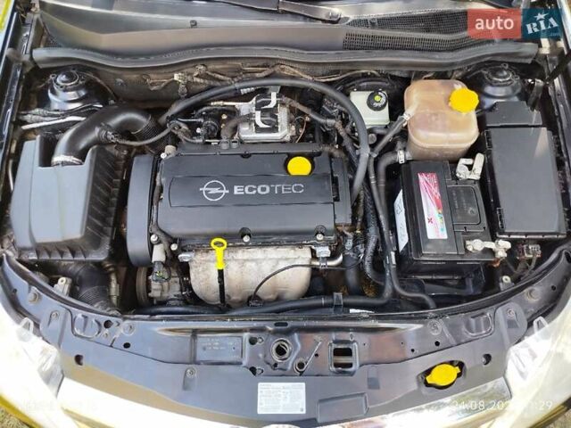 Черный Опель Астра, объемом двигателя 1.6 л и пробегом 228 тыс. км за 5800 $, фото 13 на Automoto.ua