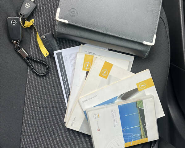 Черный Опель Астра, объемом двигателя 1.6 л и пробегом 239 тыс. км за 5350 $, фото 24 на Automoto.ua