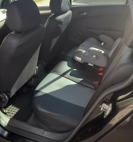 Чорний Опель Астра, об'ємом двигуна 1.6 л та пробігом 207 тис. км за 5400 $, фото 8 на Automoto.ua