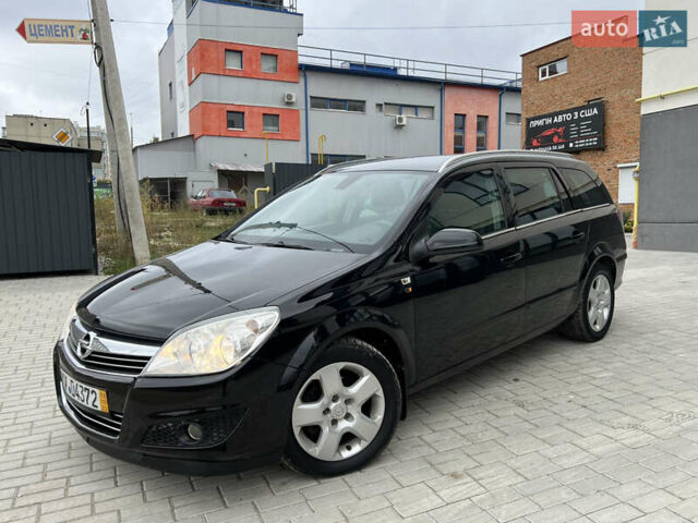 Черный Опель Астра, объемом двигателя 1.6 л и пробегом 250 тыс. км за 4399 $, фото 2 на Automoto.ua