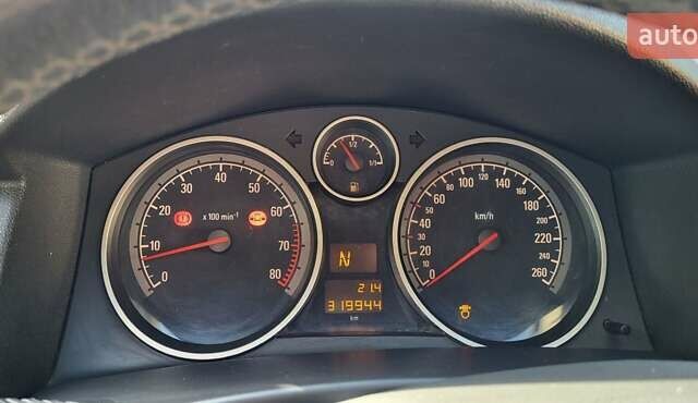 Черный Опель Астра, объемом двигателя 1.6 л и пробегом 319 тыс. км за 4500 $, фото 13 на Automoto.ua