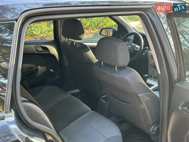 Чорний Опель Астра, об'ємом двигуна 1.3 л та пробігом 297 тис. км за 3999 $, фото 23 на Automoto.ua